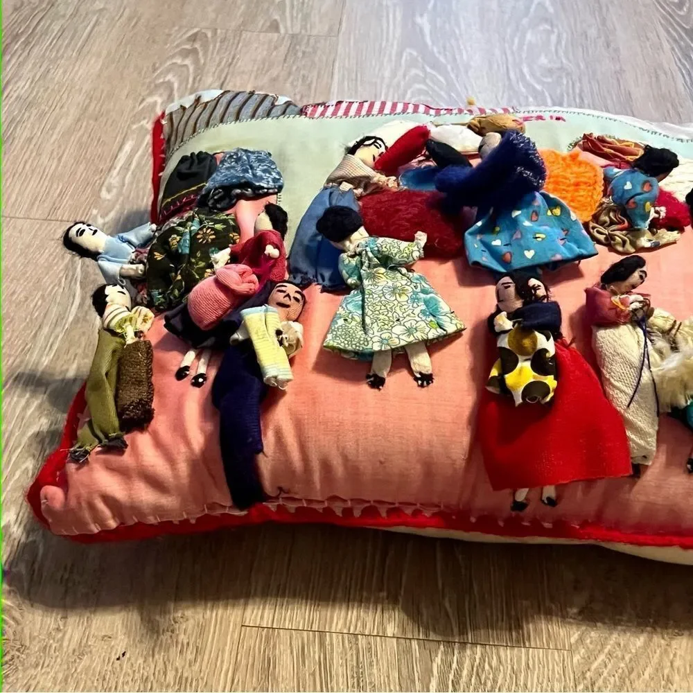 Vintage Peruvian Arpillera Feria 3D Folk Art Handmade Tapestry Pillow Crochet